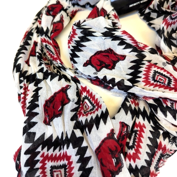 Arkansas Razorbacks Infinity Scarf Zoozats Athleisure Football - Picture 5 of 5